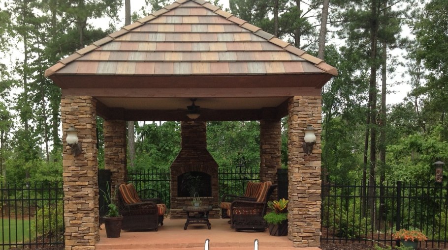 Каменные беседки с барбекю