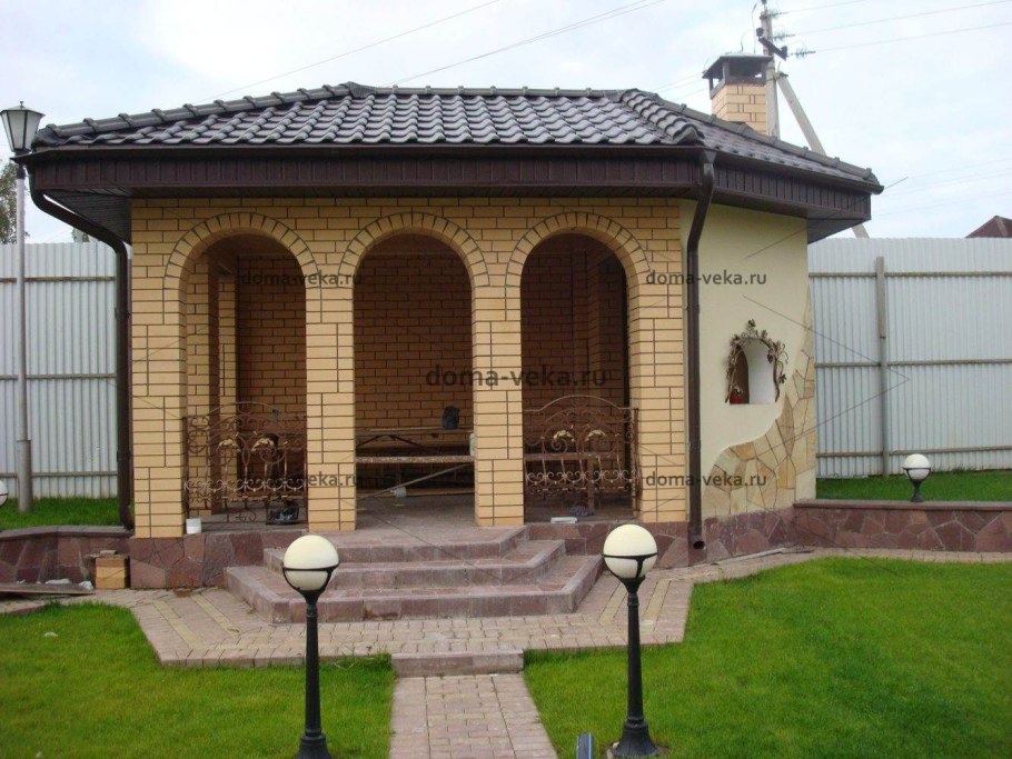Кирпичная беседка