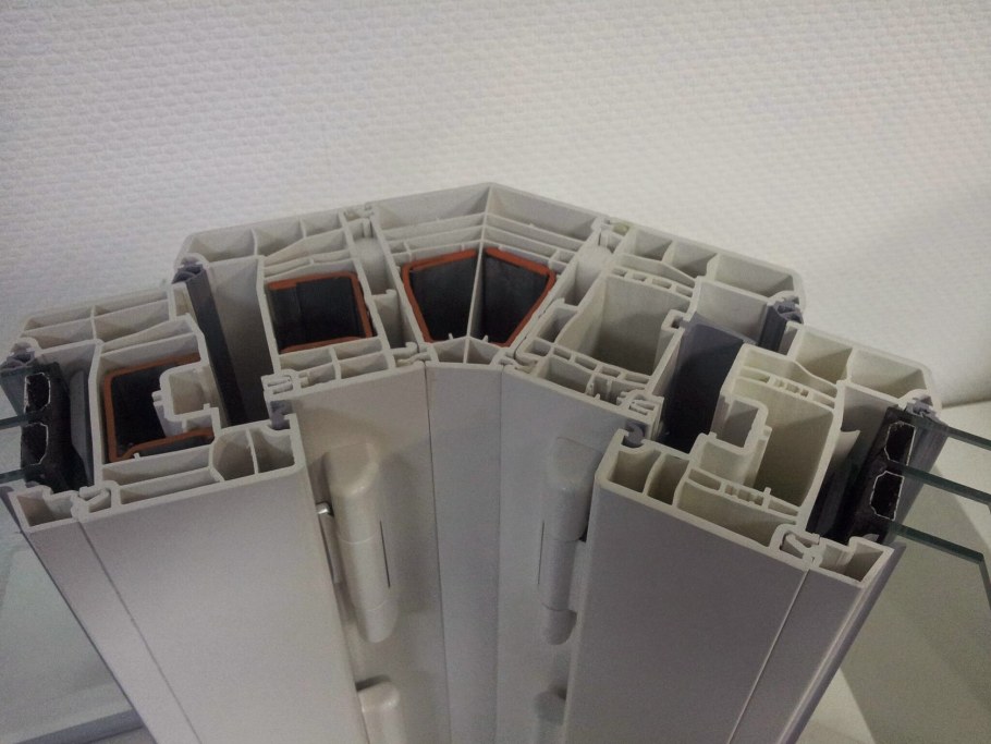 Профиль эркерный 70 Рехау