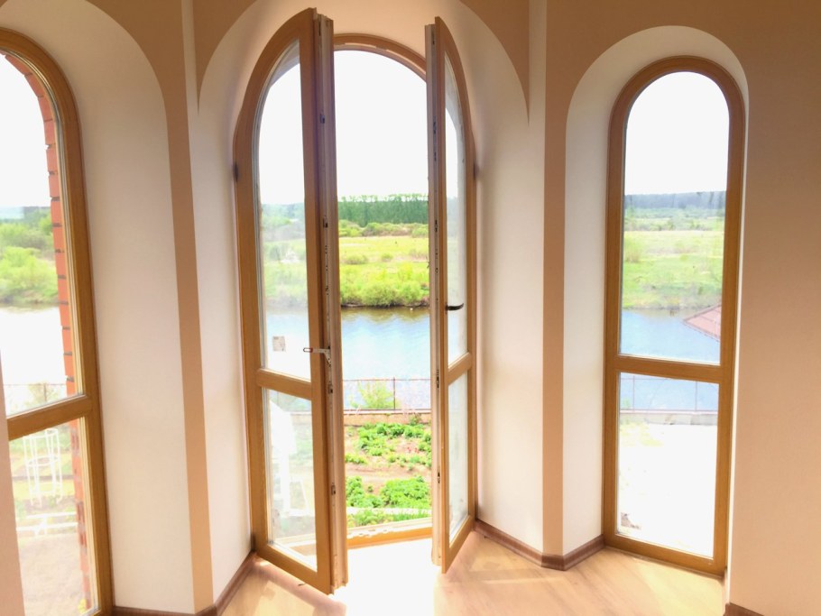 Арочные пластиковые двери