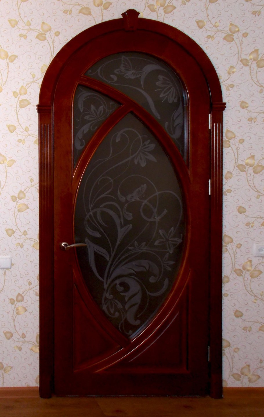 Арочные межкомнатные двери из массива
