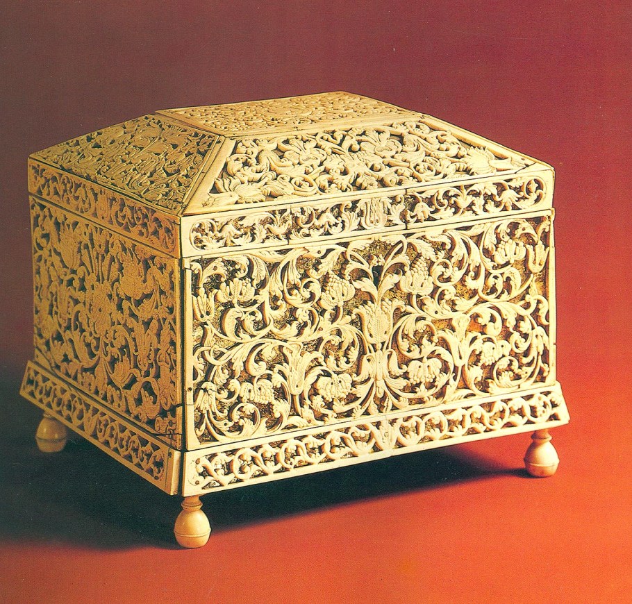 Пропильная ажурная резьба