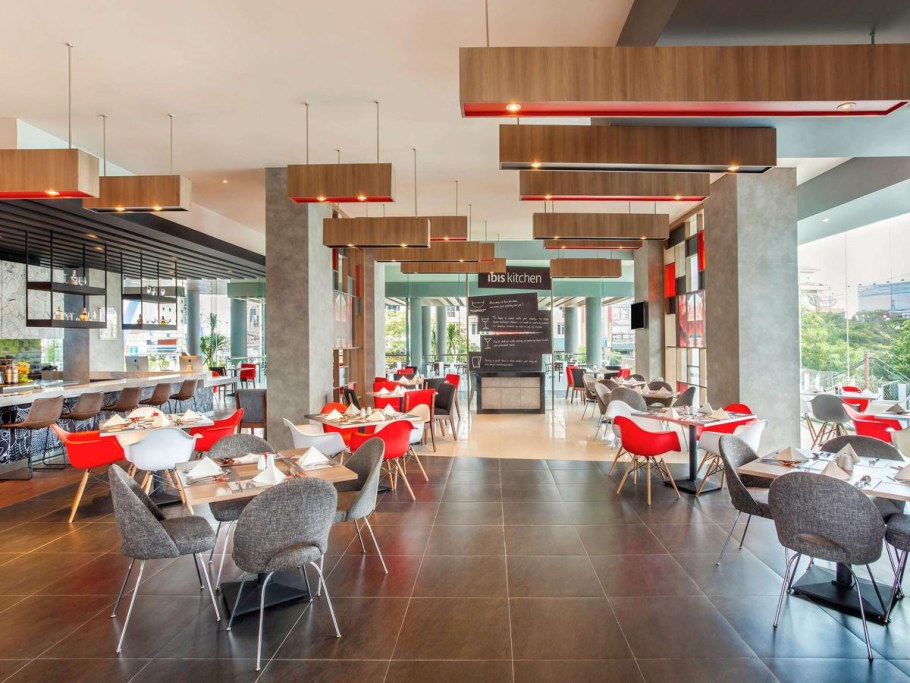 Ибис Алматы ресторан