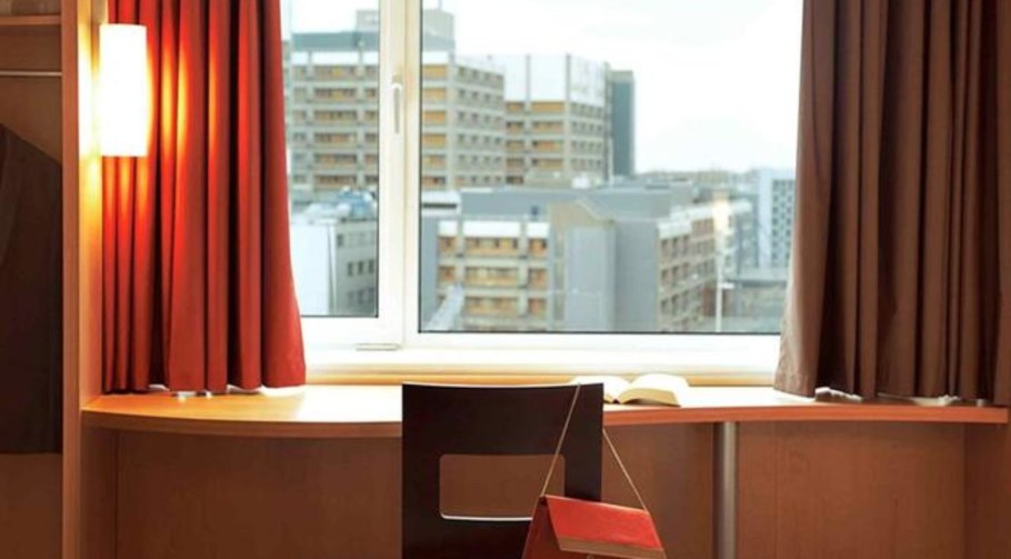 Отель Ибис Казань вид из окна