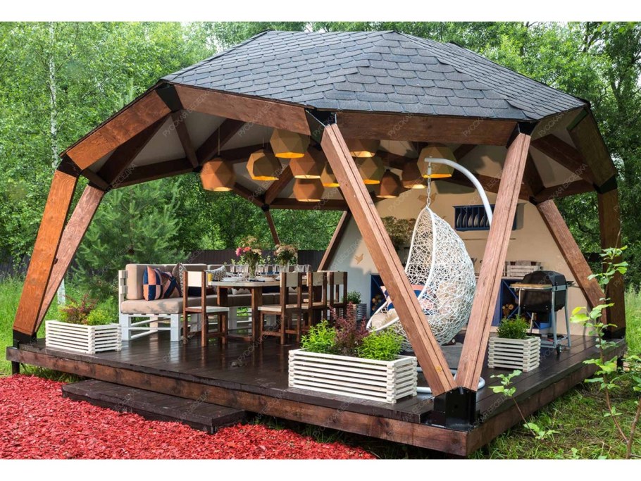 Беседка с вешенками