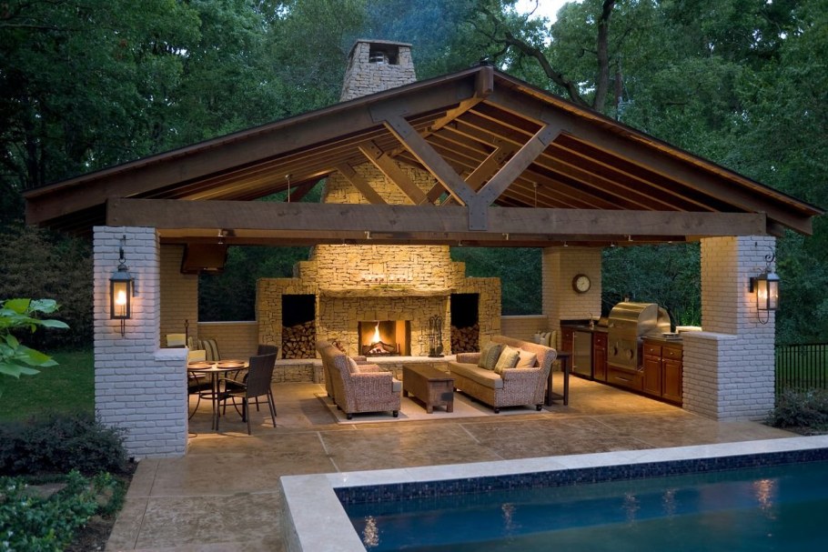 Беседка с зоной барбекю