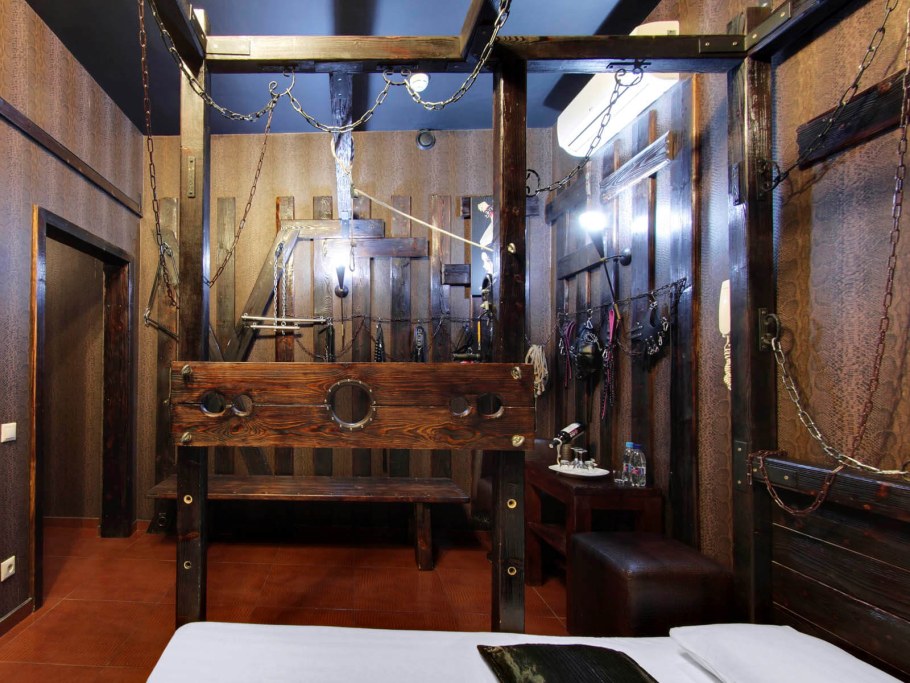 Подушкин гостиница Москва Готика