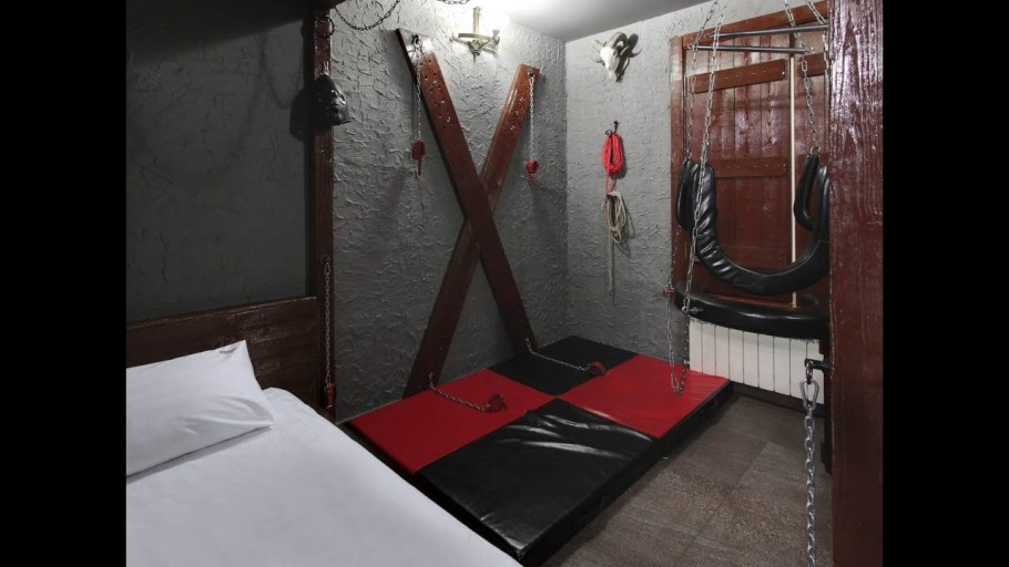 Подушкин гостиница Готика