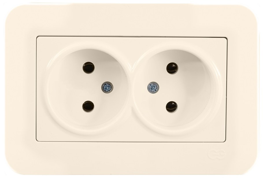 Розетка 2-м СП Севиль 16а с заземл. Бел. Universal с0128