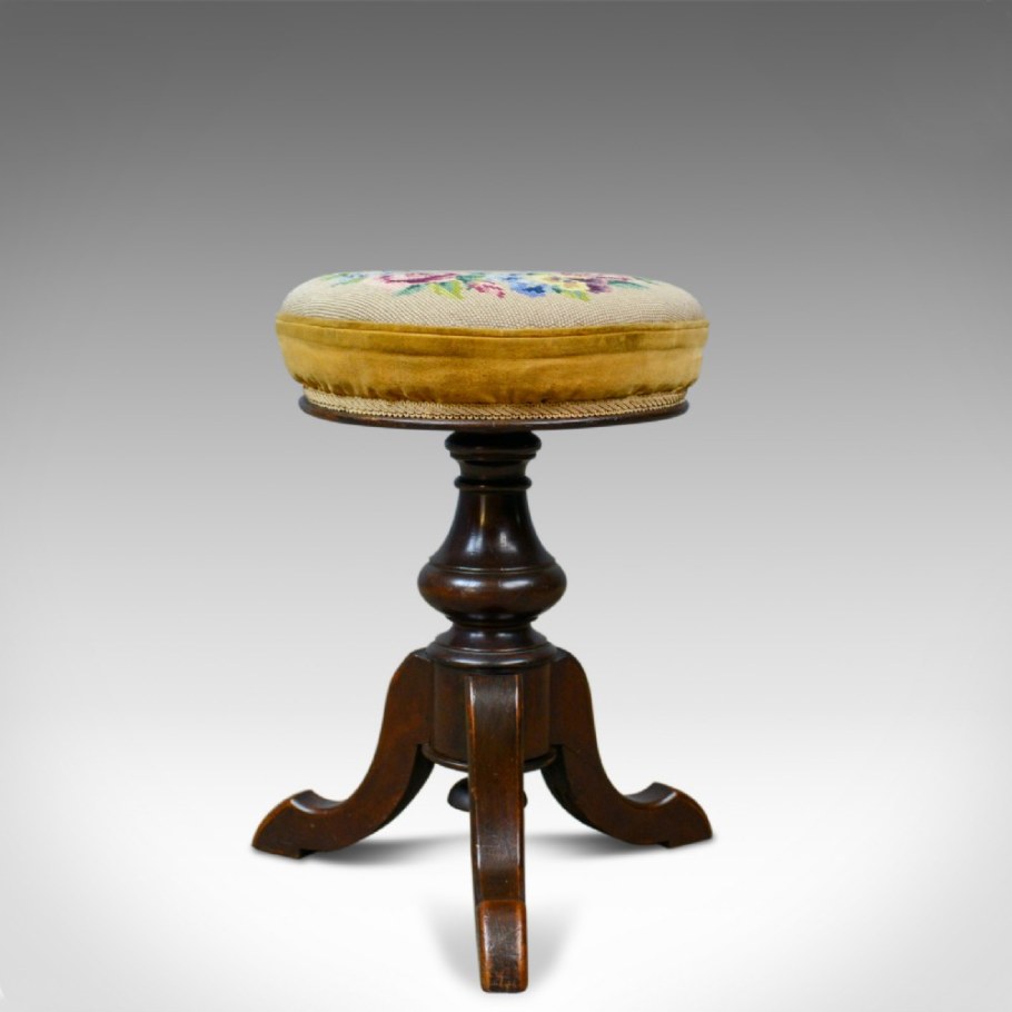 Стул для пианино