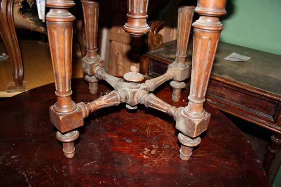 Коллекции старинной мебели