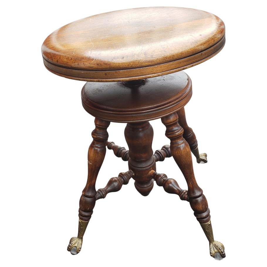 Деревянный стул для пианино