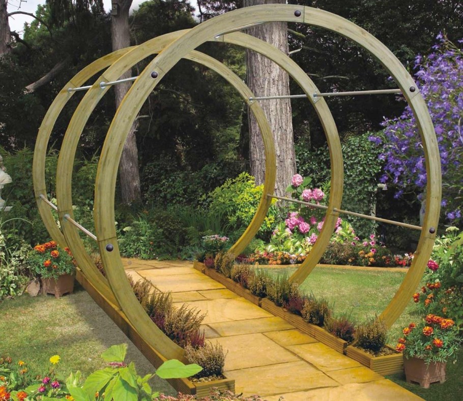 Садовый тоннель-пергола