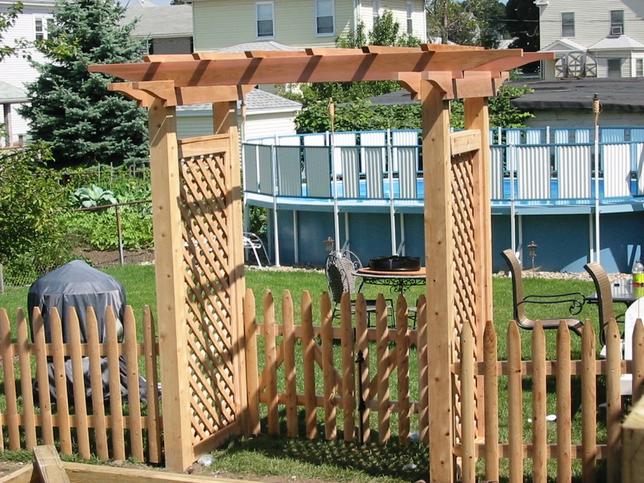 Деревянные загородки для пергол