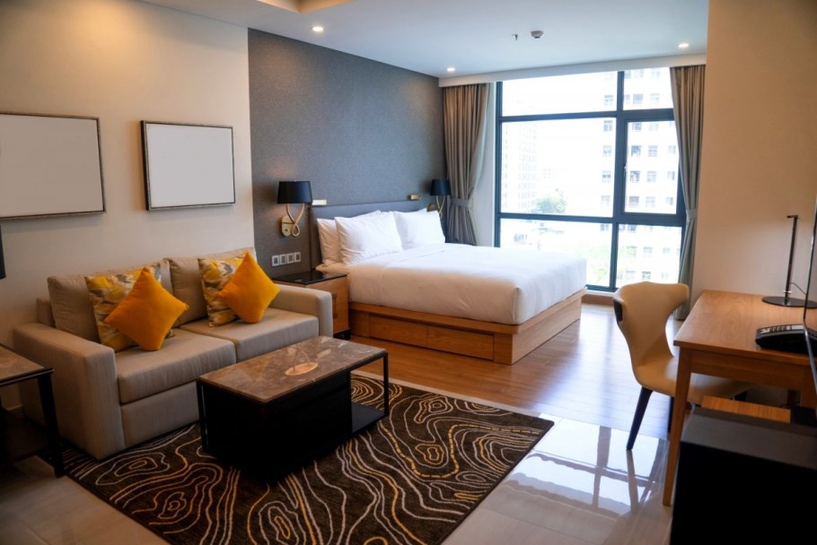 Гостиная с кроватью