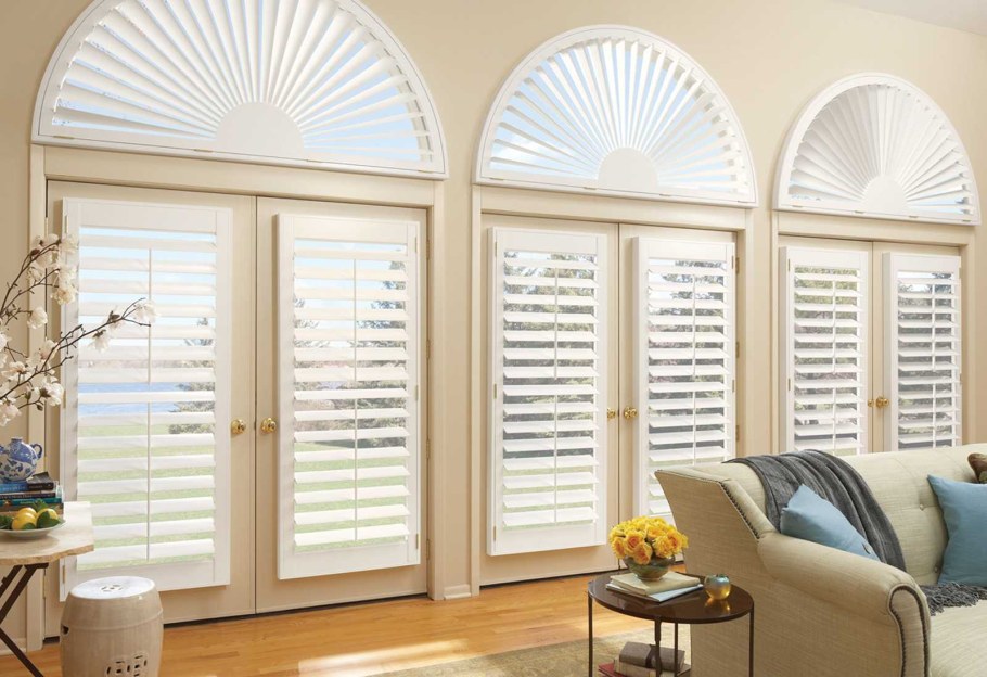 Рулонные шторы на арочные окна