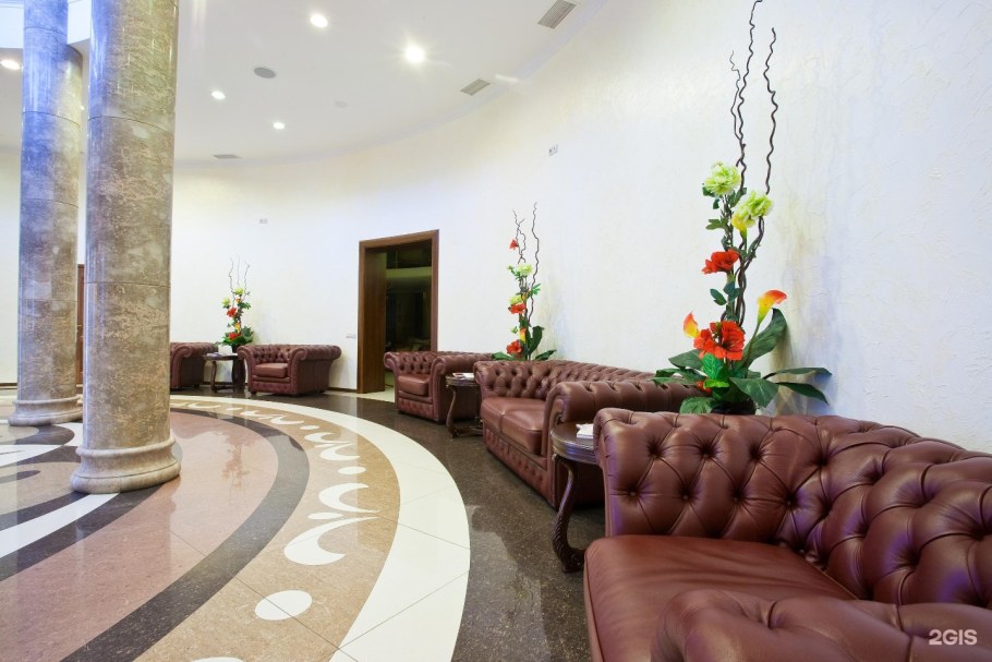 Гранд Холл отель