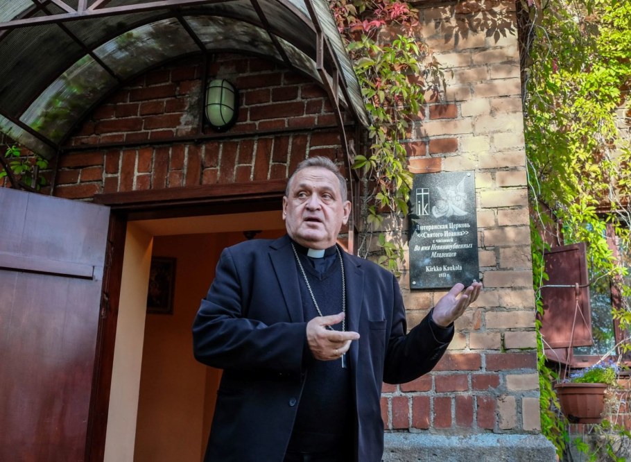 Пастор Виктор Викторов