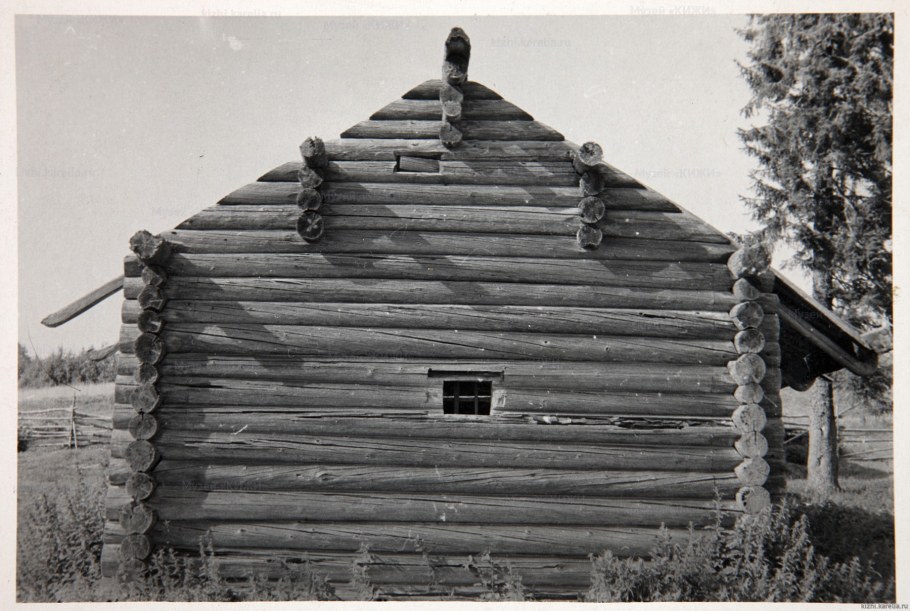 Амбар из д. Коккойла Кижи
