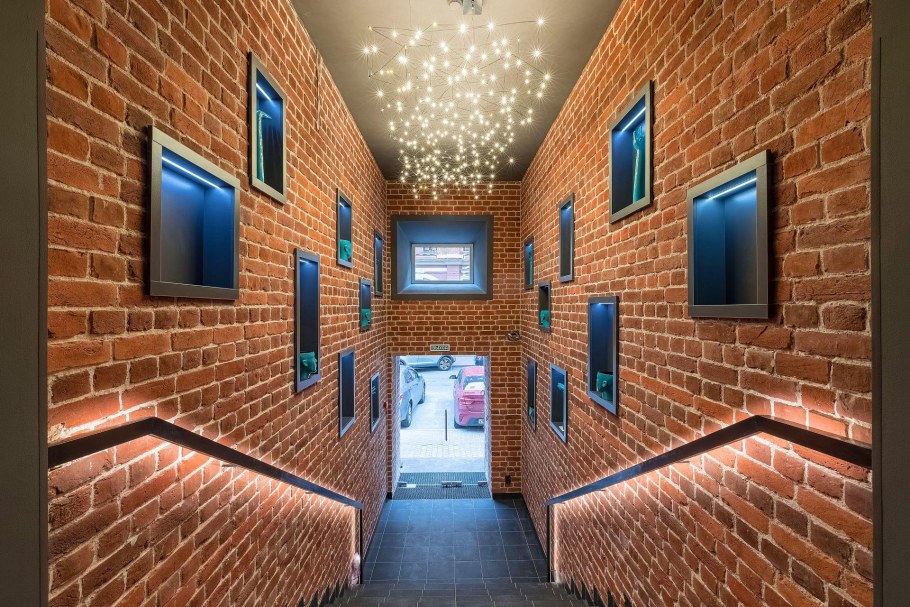 Izzzi у Владимирской