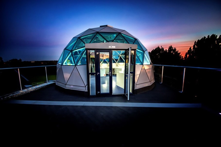 Геокупол остеклённый