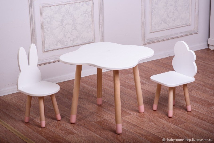 Детский столик и стульчик белый