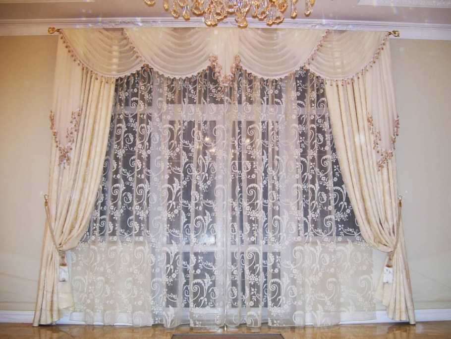 Тюли и шторы для зала