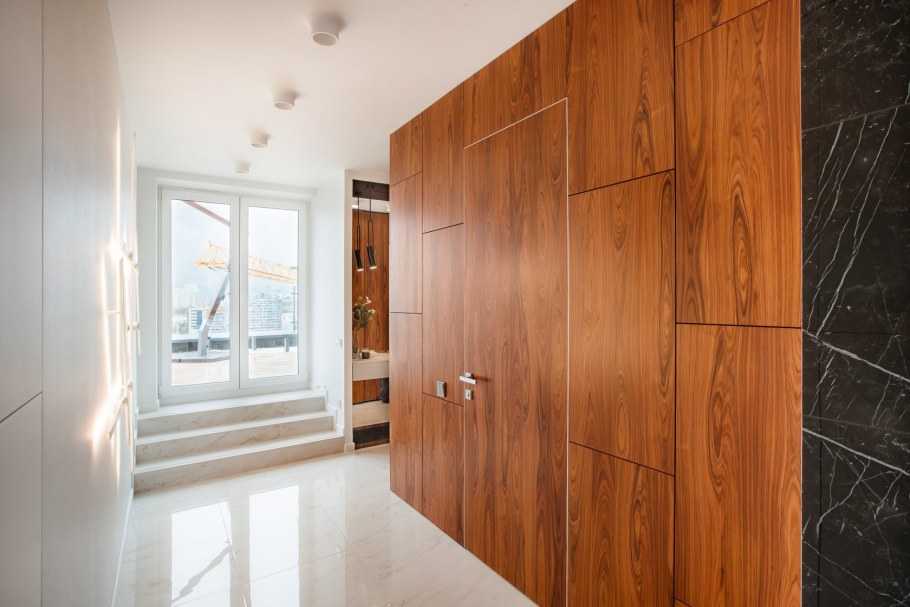 Скрытые двери в шпоне