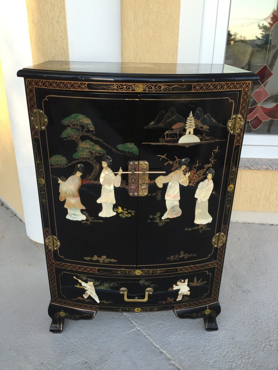 Китайский комод Шинуазри