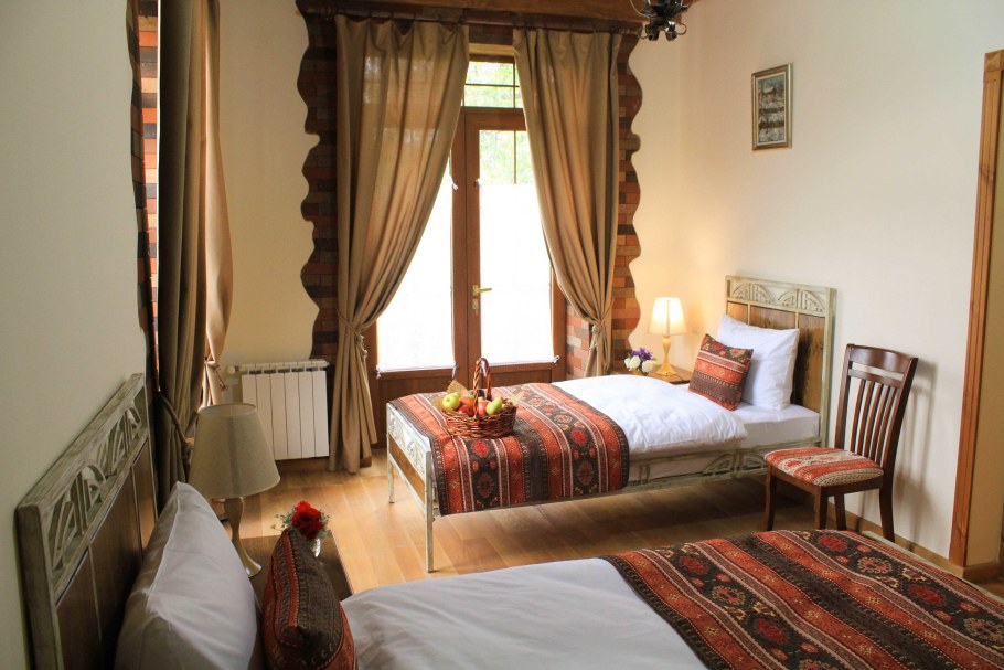 Garni Hinyard Армения