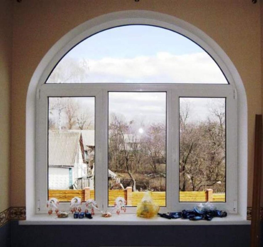 Арочные окна Рехау