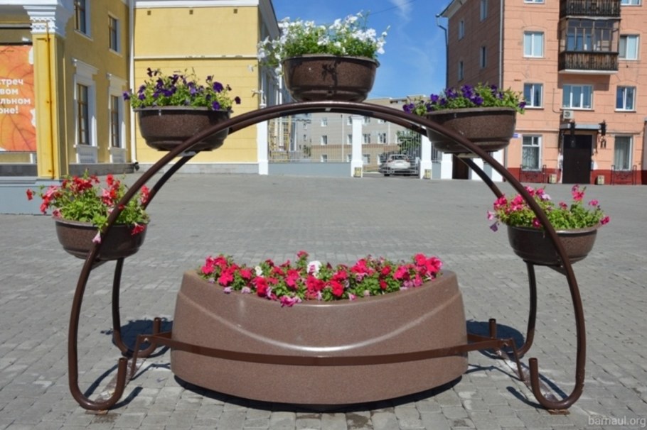 Уличные клумбы для цветов