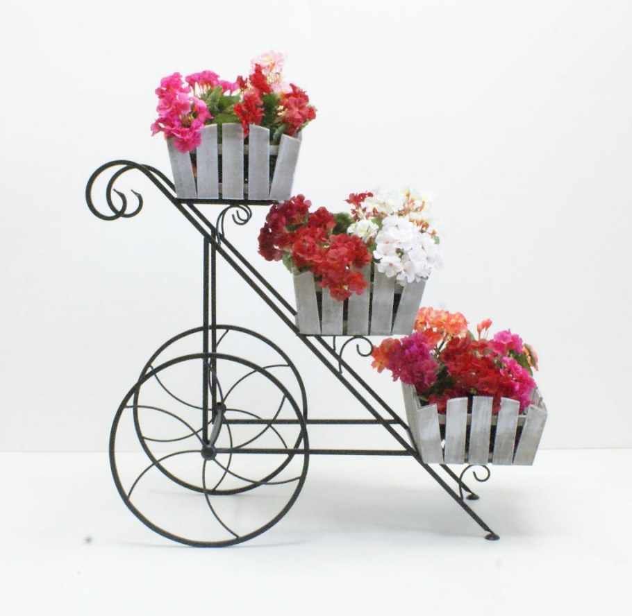 Металлические конструкции для цветов