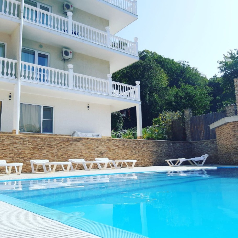 Легаль Новомихайловский