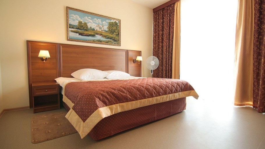 Гостиница любим в Ярославле