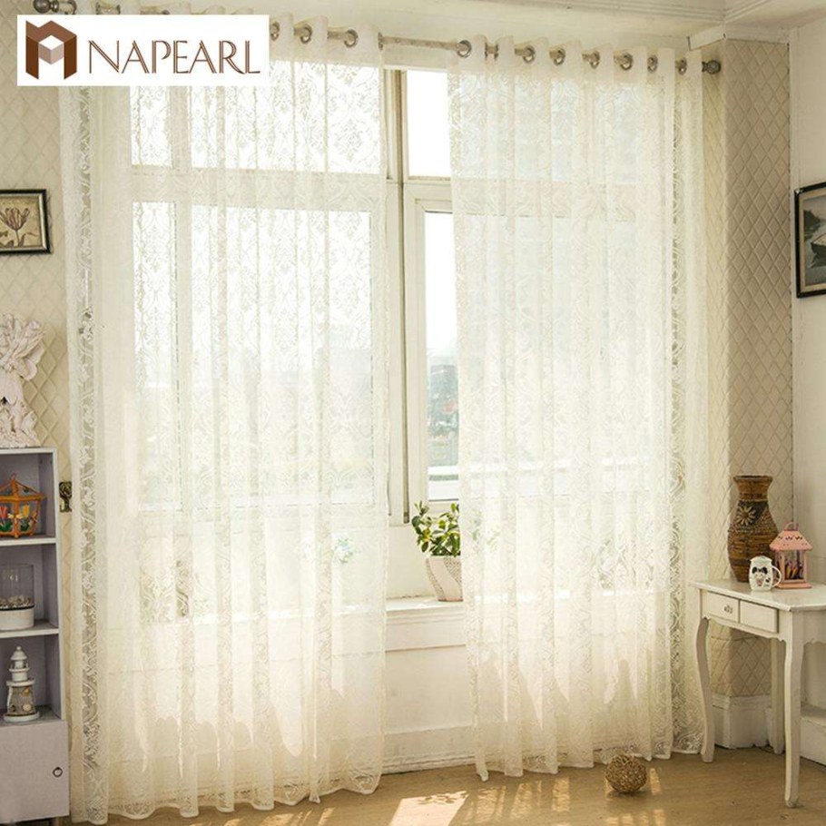 Тюль на окна в гостиную