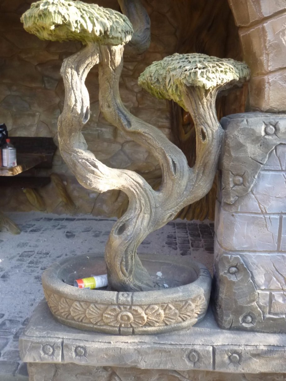 Дерево из цемента