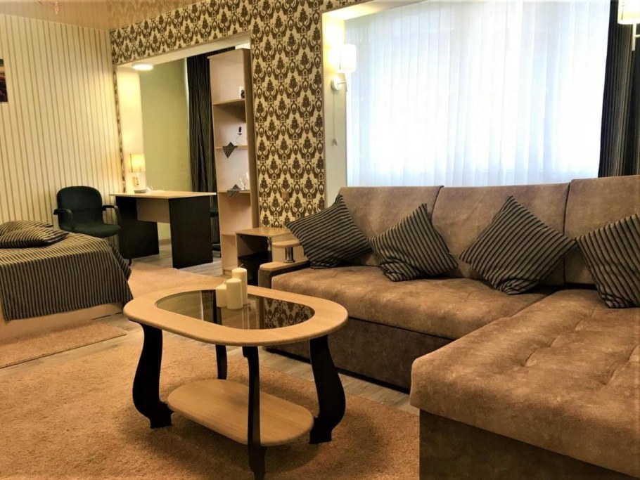 Арт Плаза отель Томск Источная ул 53 Томск