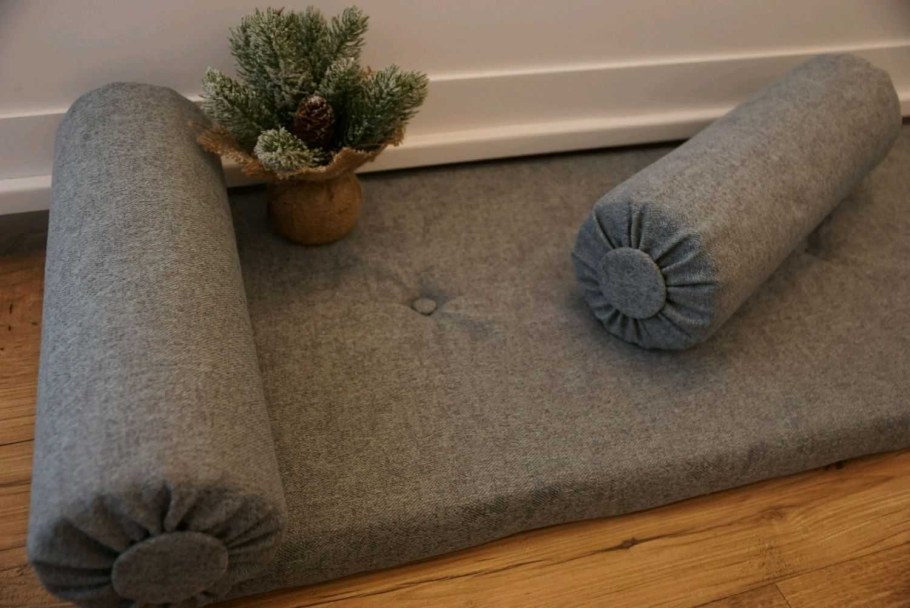 Подушки-валики декоративные