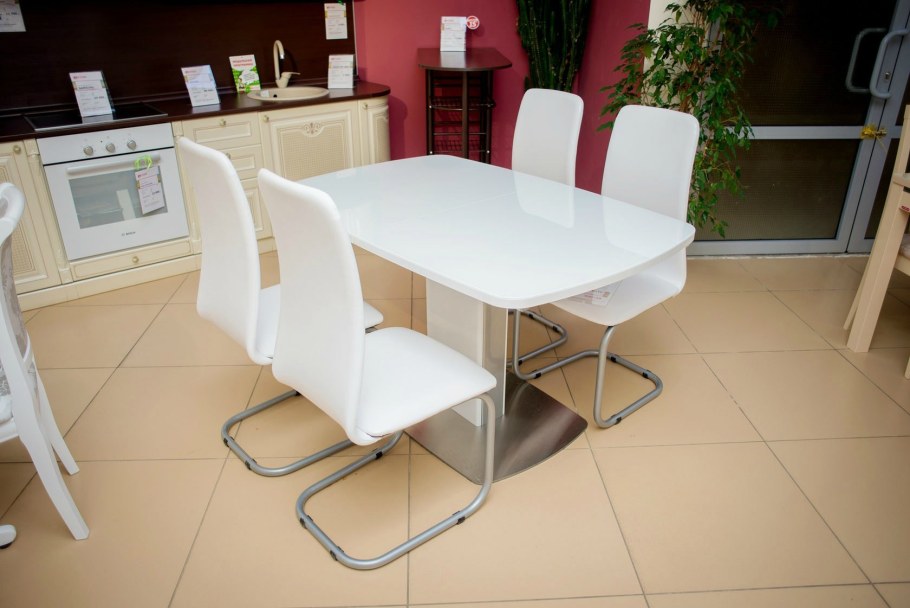 Кухонные столы и стулья для кухни