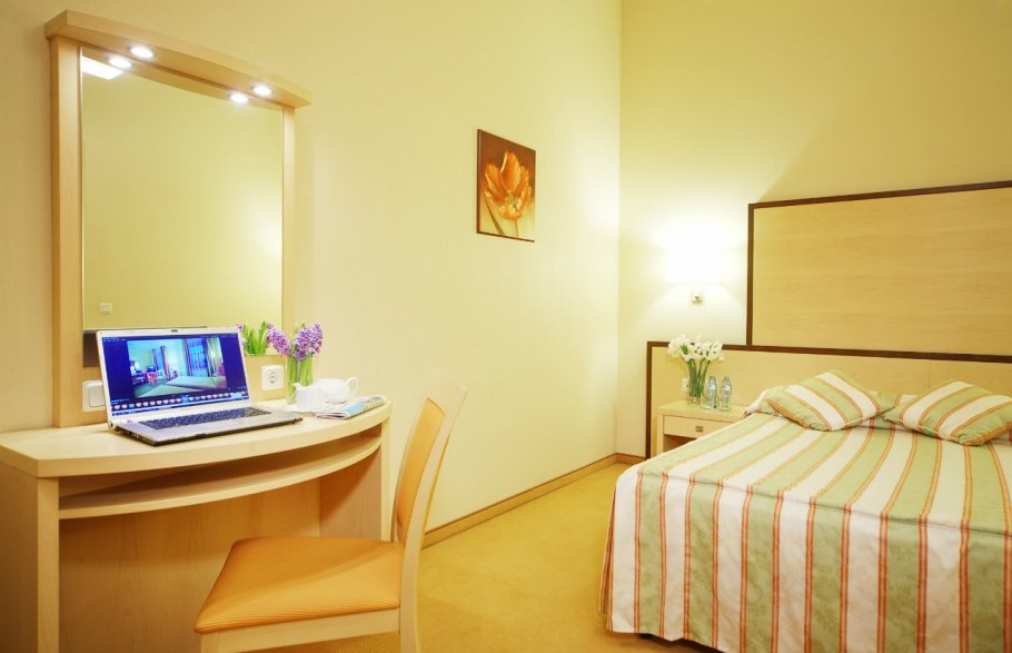 Гранд отель Октябрьская 4* Санкт-Петербург