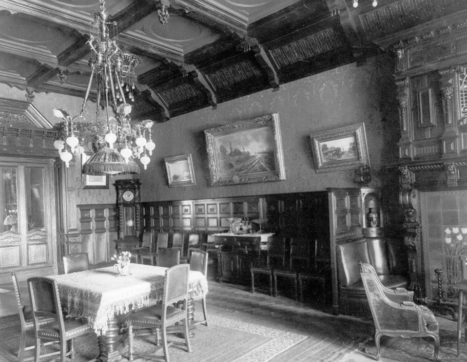 Дореволюционные интерьеры Петербурга