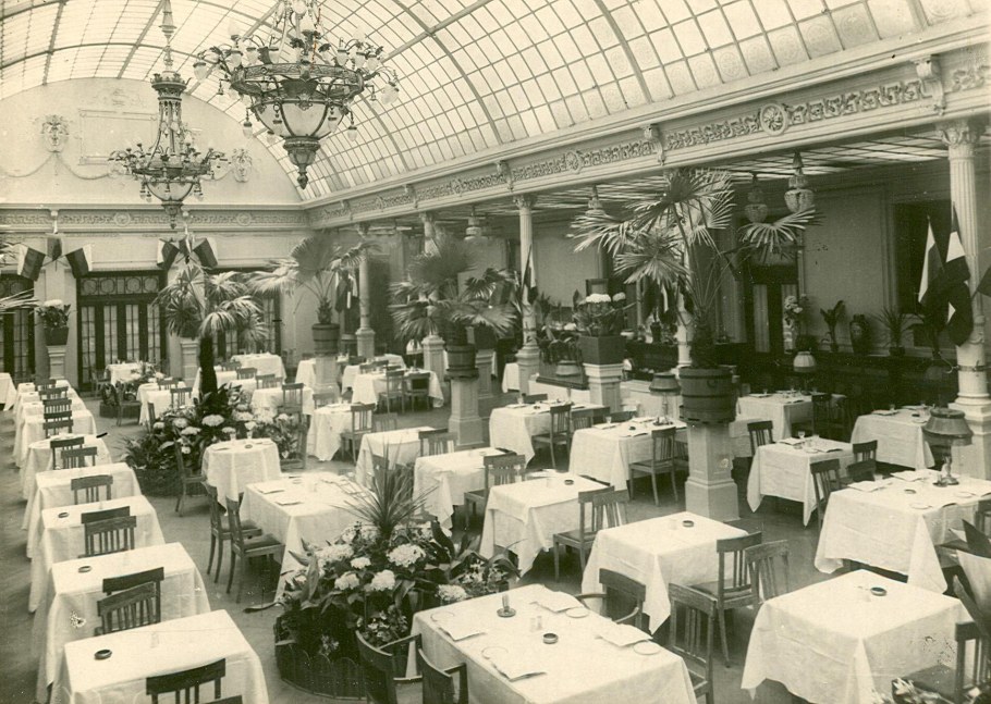 Ресторан медведь Санкт-Петербург 19 века