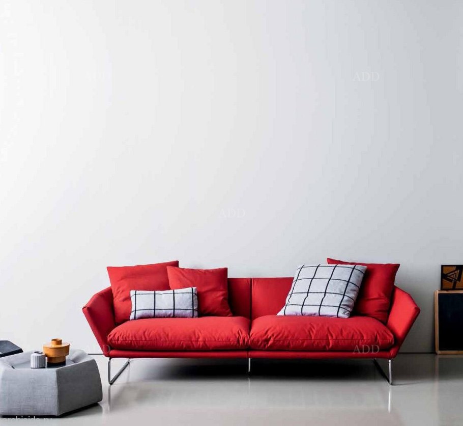 Красный стильный диван