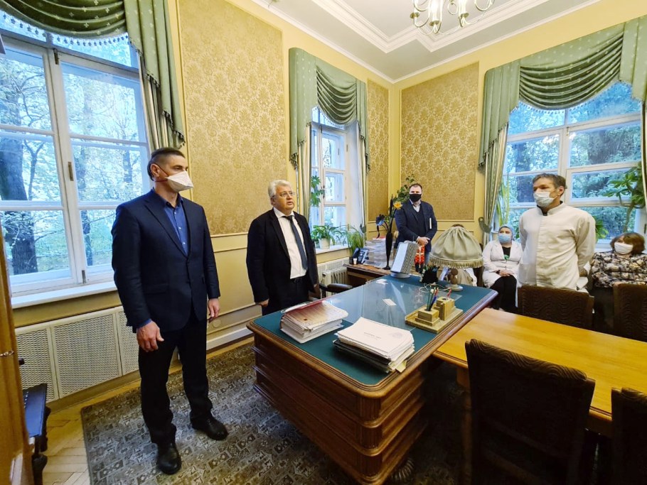 Больница Святого Николая Чудотворца СПБ