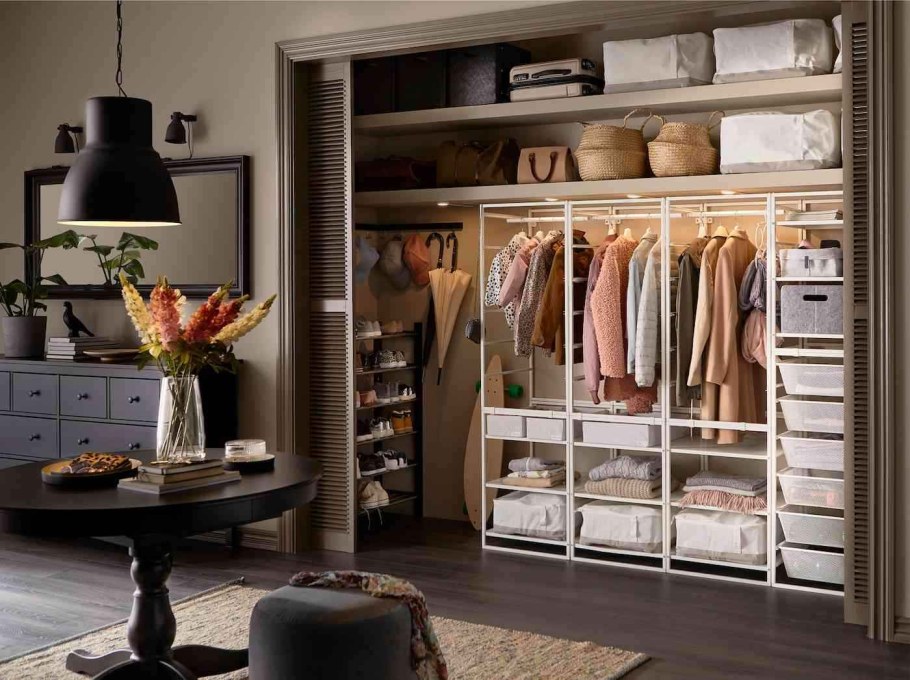 Шкаф для вещей в прихожую