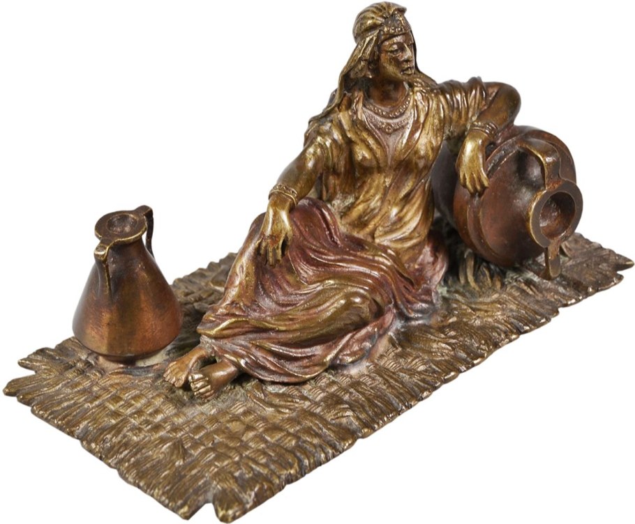 Бронзовая статуэтка