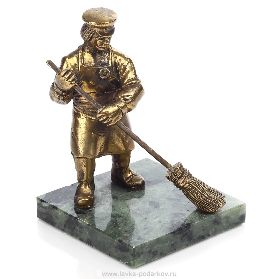 Бронзовая статуэтка «дворник»