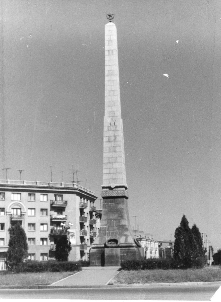 Во Владикавказе памятник на китайском