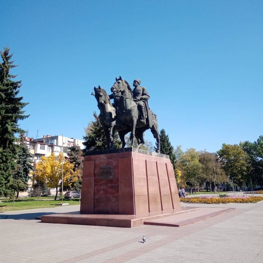 Монумент дружбы Владикавказ